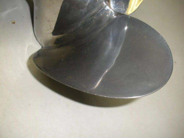 Suzuki Stainless Steel Three Blade Propeller 14" X 16P. 990C0-00610-16P - Image 5
