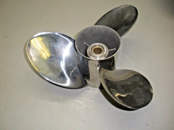 Suzuki Watergrip Stainless Steel 3 Blade Propeller 15 1/2" X 17L 990C0-0084L-17P