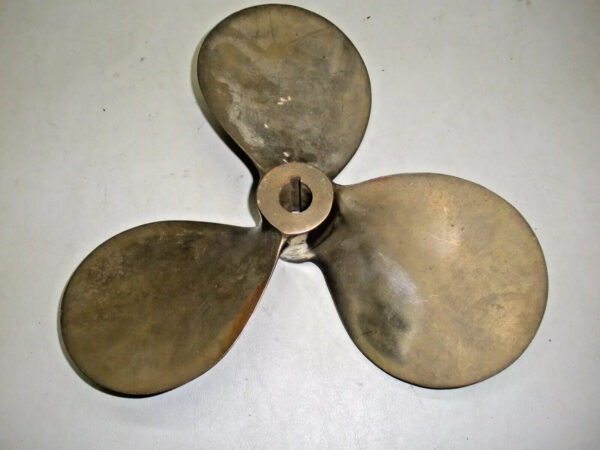 POSSIBLE 13" X 11P R.H. Bronze 3 Blade Propeller READ DESCRIPTION