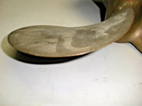 POSSIBLE 13" X 11P R.H. Bronze 3 Blade Propeller READ DESCRIPTION - Image 5