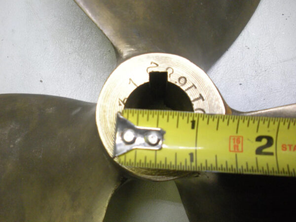 POSSIBLE 13" X 11P R.H. Bronze 3 Blade Propeller READ DESCRIPTION - Image 8