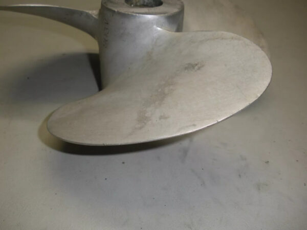 Michigan AMC503 Aluminum Right Hand 9" Propeller - Image 4