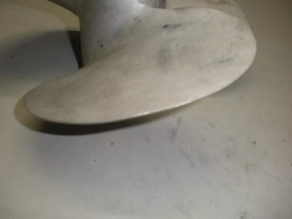 Michigan AMC503 Aluminum Right Hand 9" Propeller - Image 5