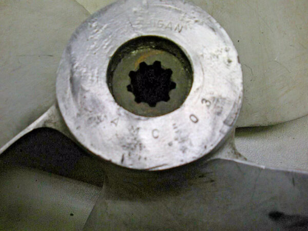Michigan AMC503 Aluminum Right Hand 9" Propeller - Image 6