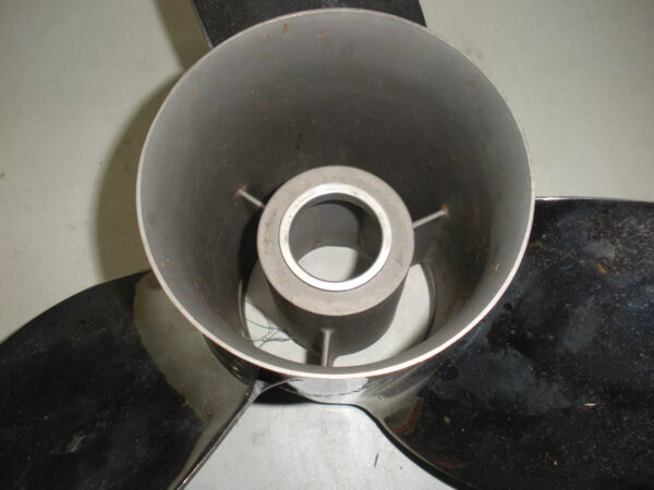Michigan Apollo XHS 3 Blade S.S. Propeller 993025-14 3/4X21. 14 3/4" X 21R - Image 2