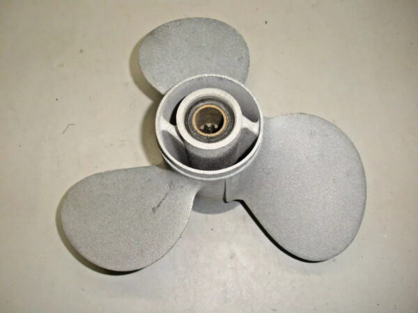 Yamaha 3 Blade Aluminum R.H. Propeller 9 7/8 X 11 1/4-F Replaces 664-45947-01-36 - Image 2
