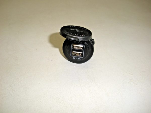 Sea-Dog Round Dual USB Power Socket (Without Light) 426503 - Image 2