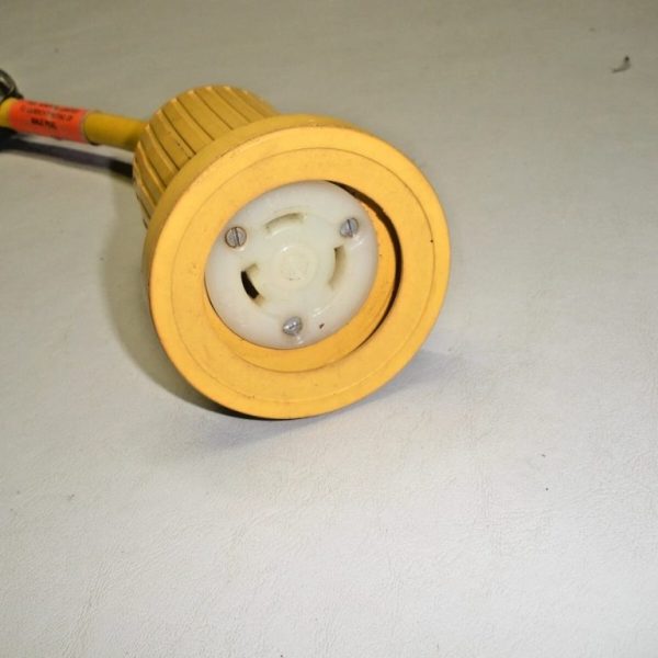 Used Hubbel Female 30 AMP/ 125 Volt to Male 15 AMP 125 Volt Adapter