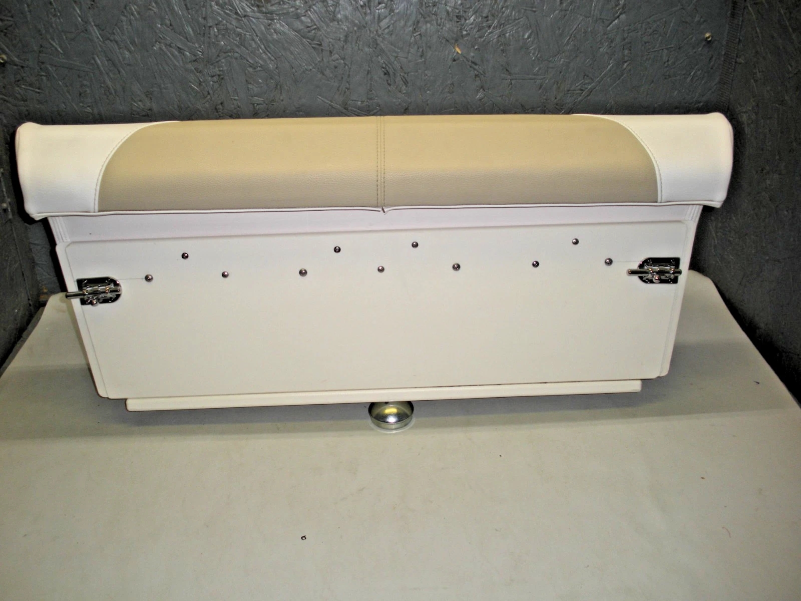 Bulls Bay 200 Aft Seat Cushion Center Backrest With Frame - Image 3