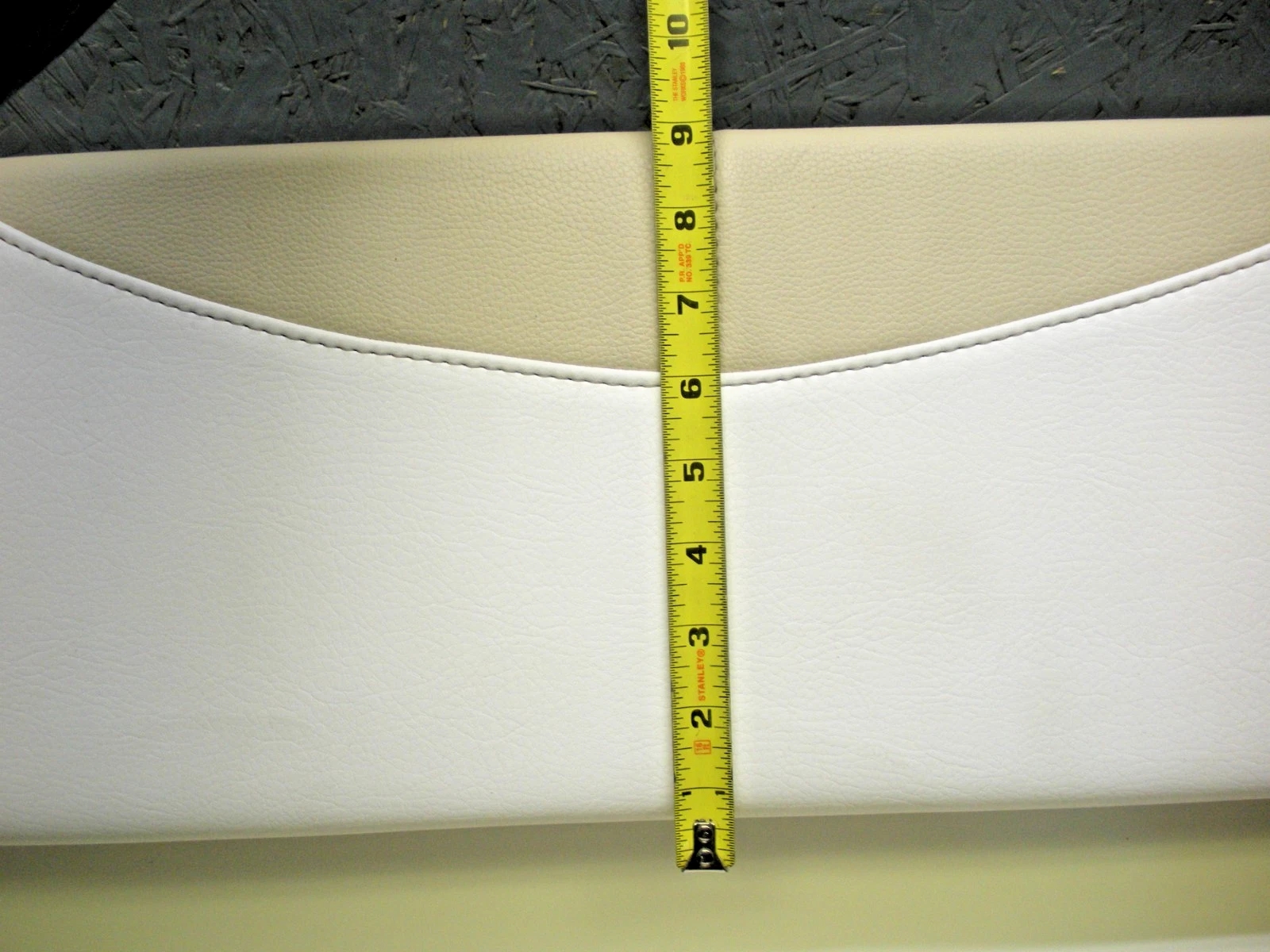 Bulls Bay 200 Aft Seat Cushion Center Backrest With Frame - Image 9