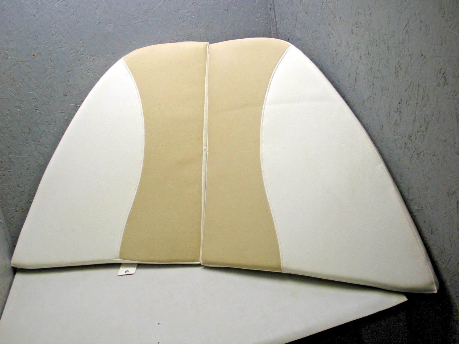 Bulls Bay 200 Bow Cushion