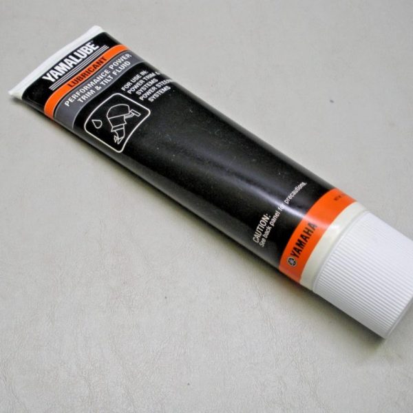 Yamaha Yamalube Power Trim and Tilt Fluid ACC-PWRTR-MF-10 (10 ounce)