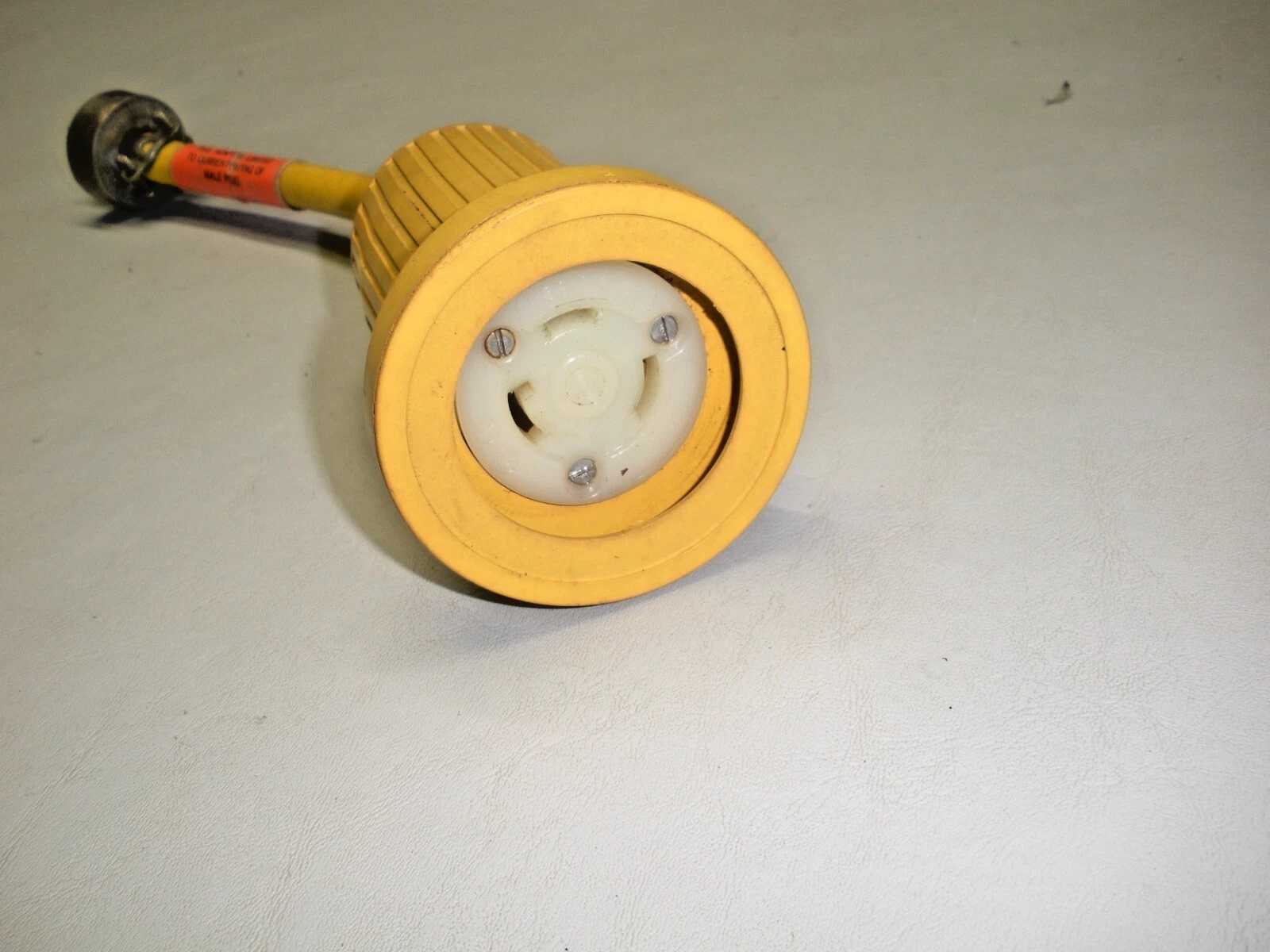 Used Hubbell Female 30 AMP/ 125 Volt to Male 15 AMP 125 Volt Adapter - Image 2