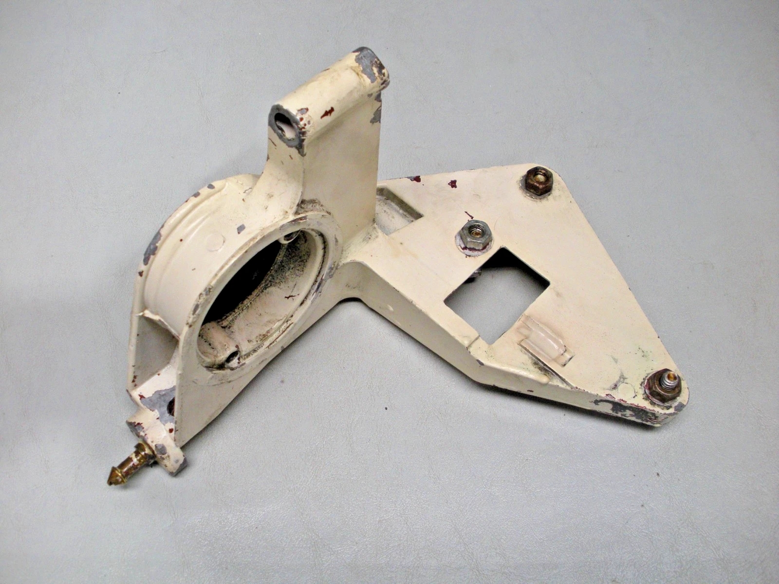 Johnson Sea Horse 30/35 H.P. Starter Bracket