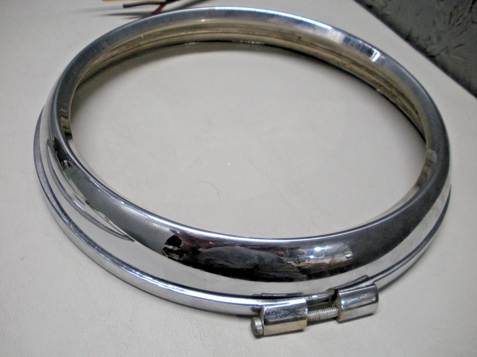 Vintage Rayline / Hatteras Model 733FCA Searchlight. Chrome Has Been Restored - Image 3