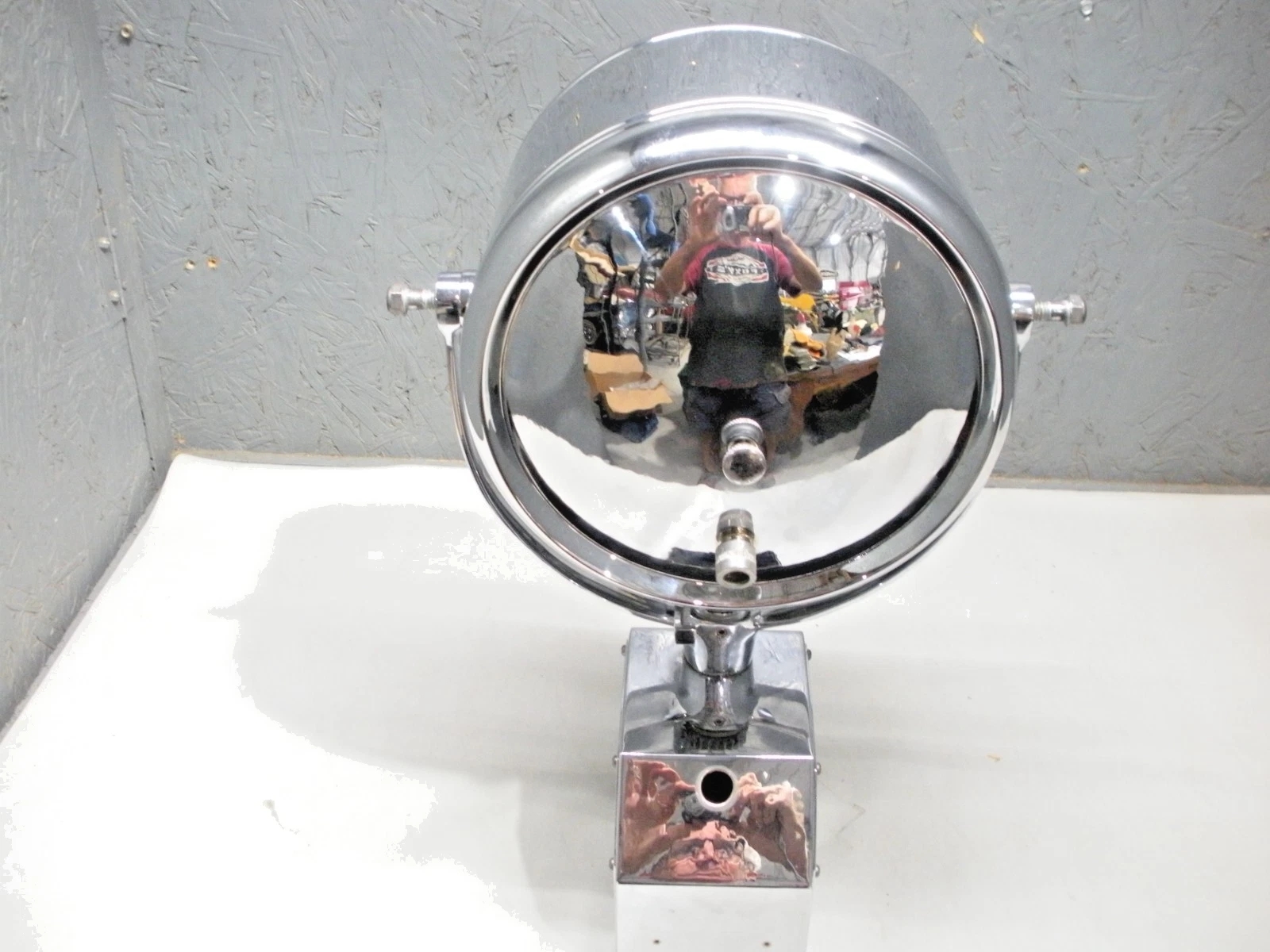 Vintage Rayline / Hatteras Model 733FCA Searchlight. Chrome Has Been Restored - Image 8