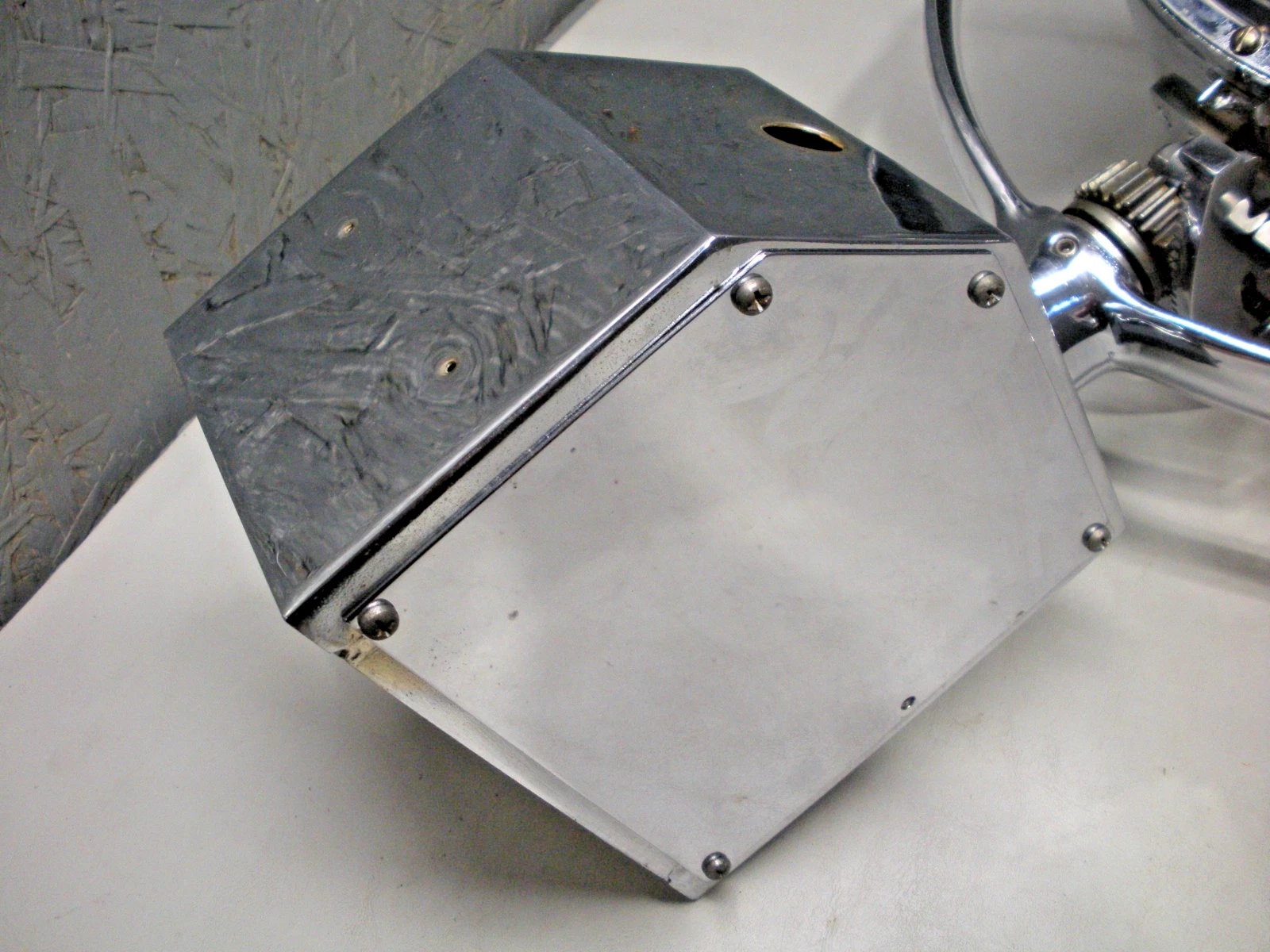 Vintage Rayline / Hatteras Model 733FCA Searchlight. Chrome Has Been Restored - Image 14