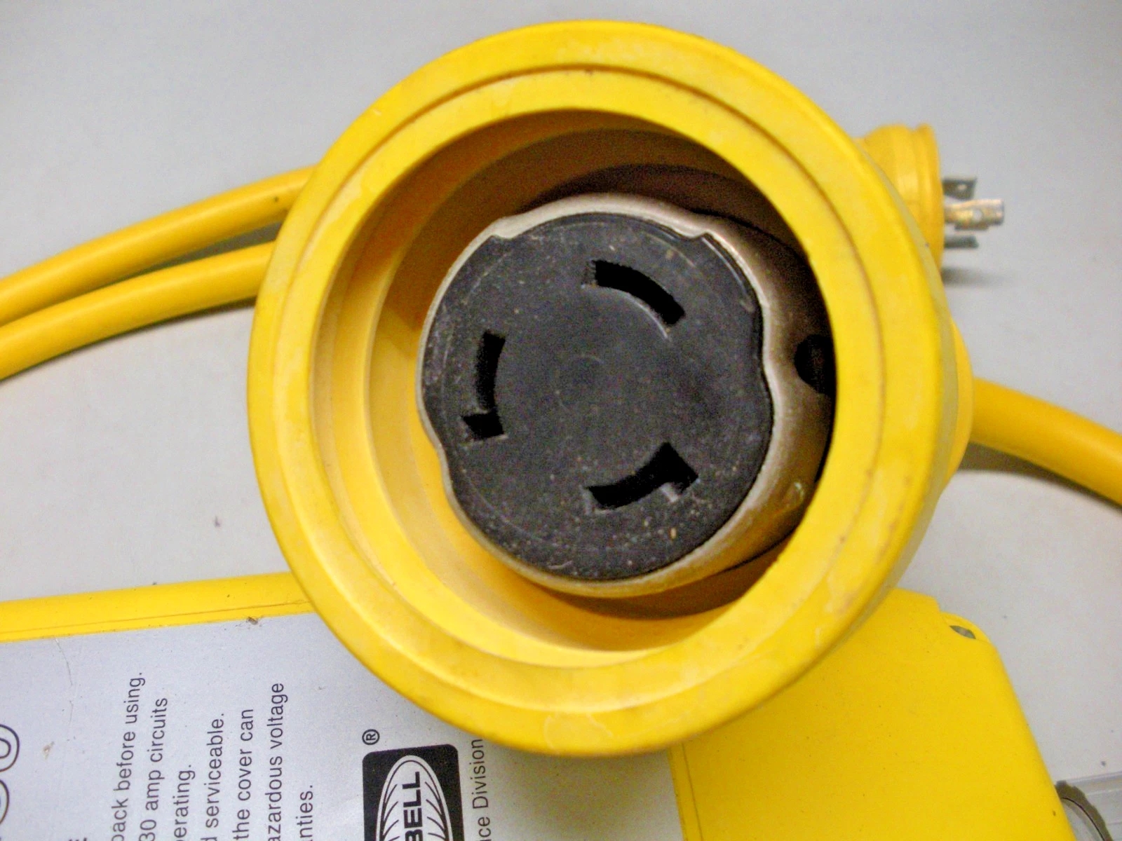 Genuine Hubbell YQ230 "Smart" Y Adapter 50A-125/250V Female To (2) 30A-125V Male - Image 3