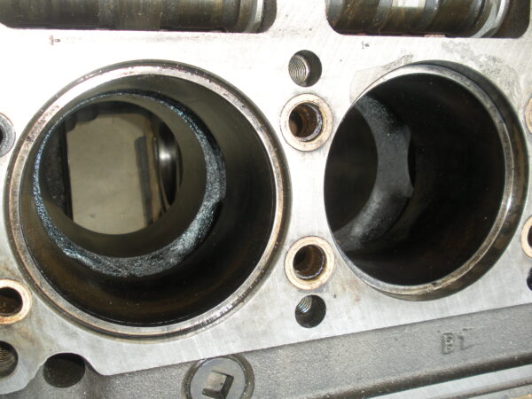 Detroit Diesel 8V71 Engine Block - Image 12