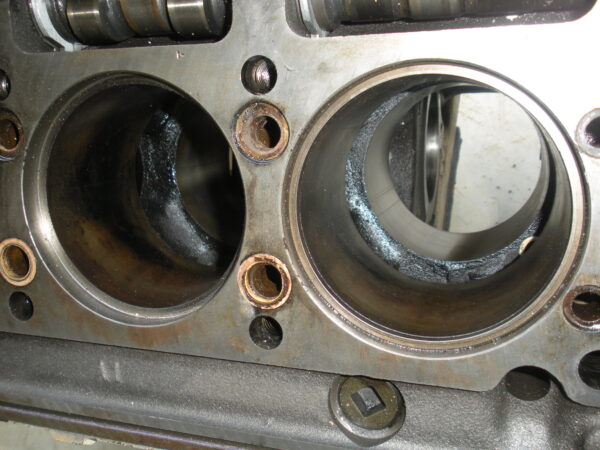 Detroit Diesel 8V71 Engine Block - Image 15
